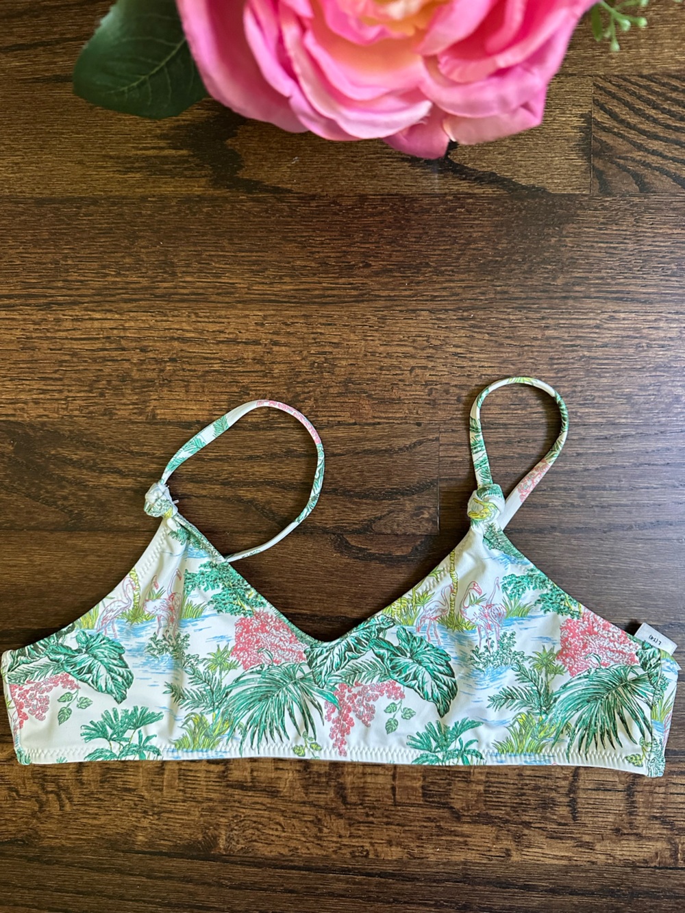 NWOT Vineyard Vines bikini top, size 14
